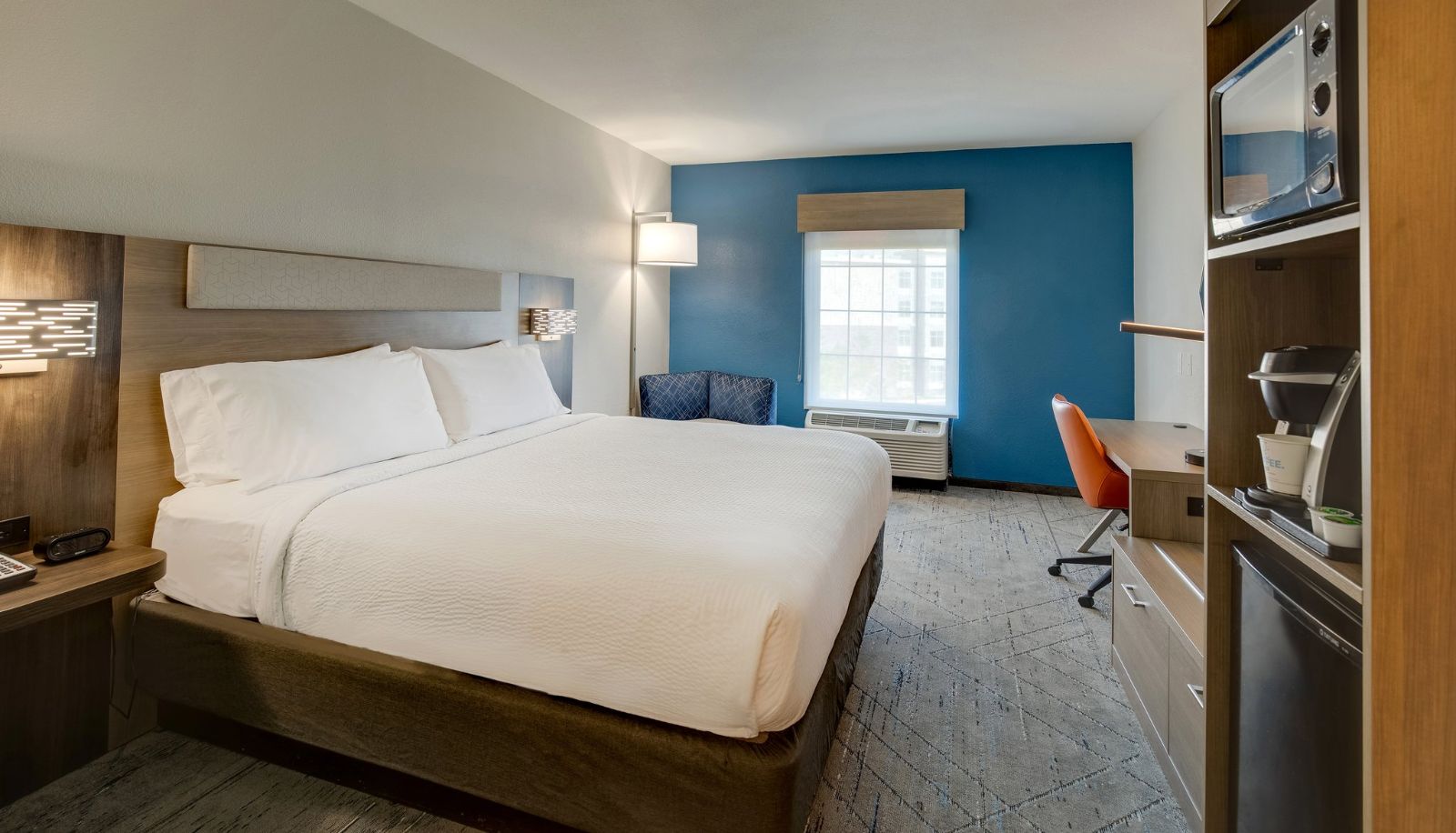 Room - Holiday Inn Express & Suites I-95 CAPITOL BELTWAY-LARGO by IHG