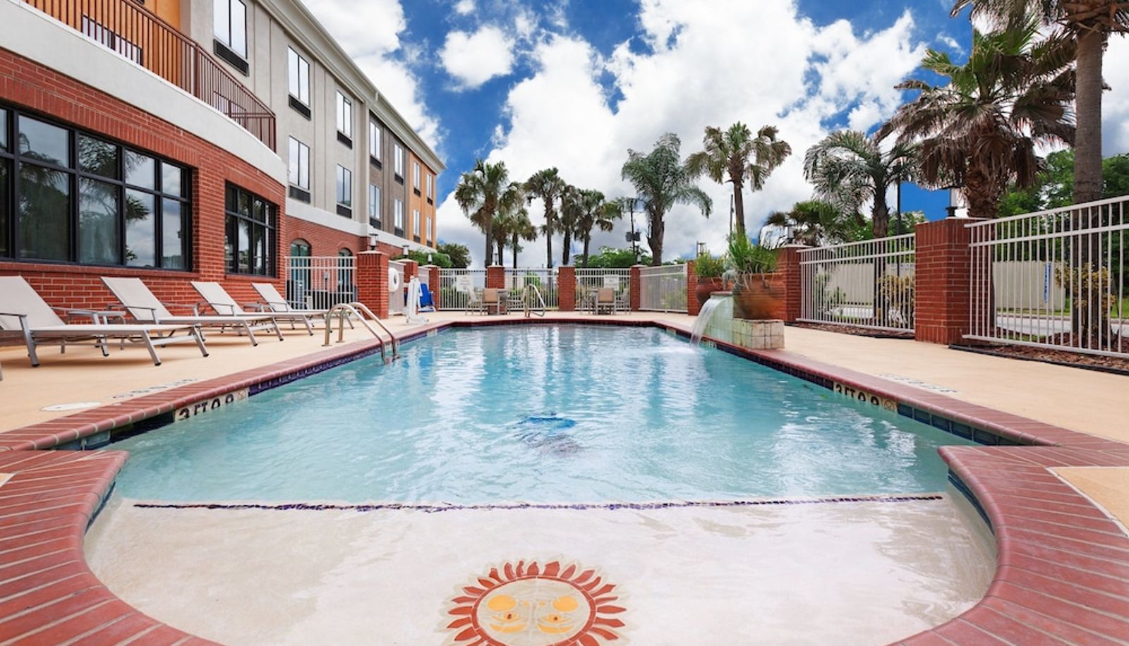 Pool - Holiday Inn Express & Suites ORANGE by IHG