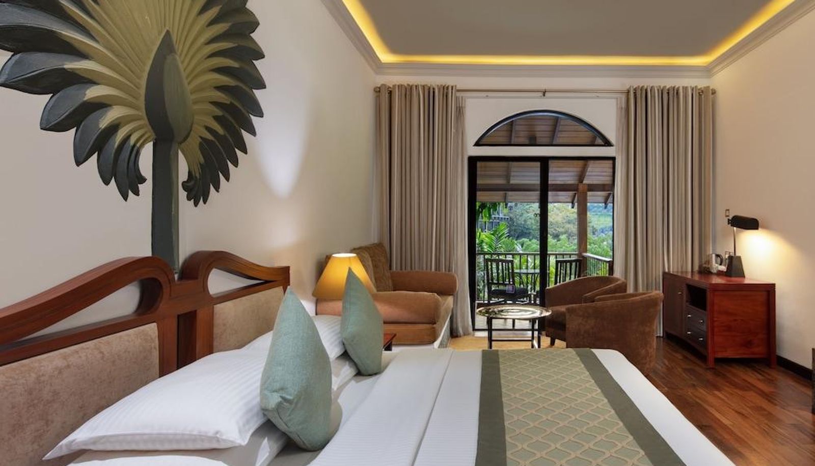 Superior room (double) - EARLS REGENCY