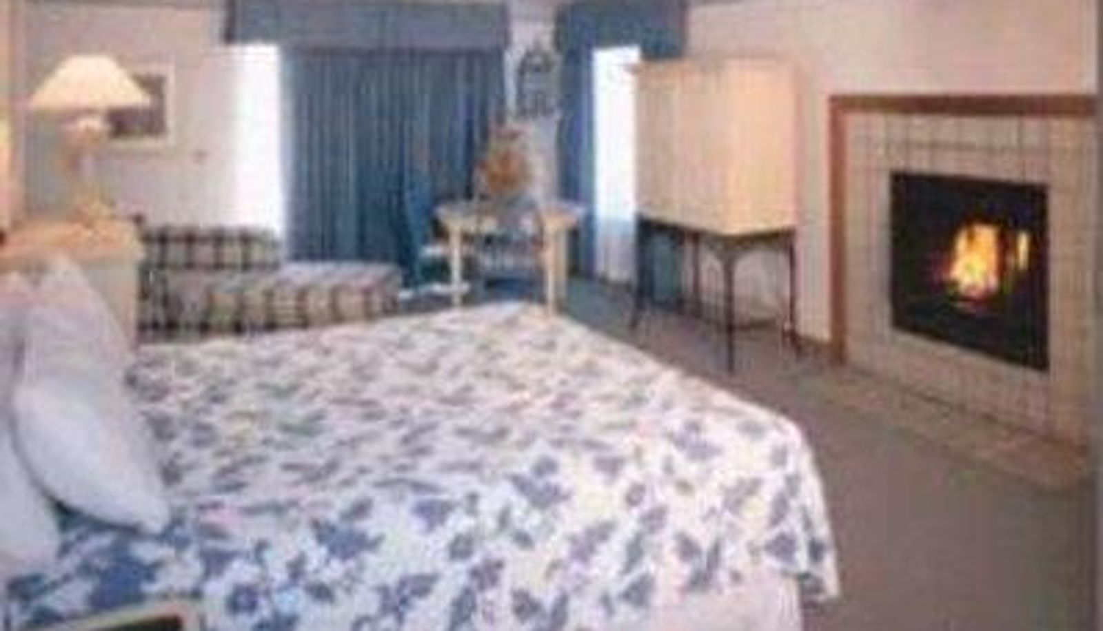 Zimmer - Bodega Coast Inn and Suites