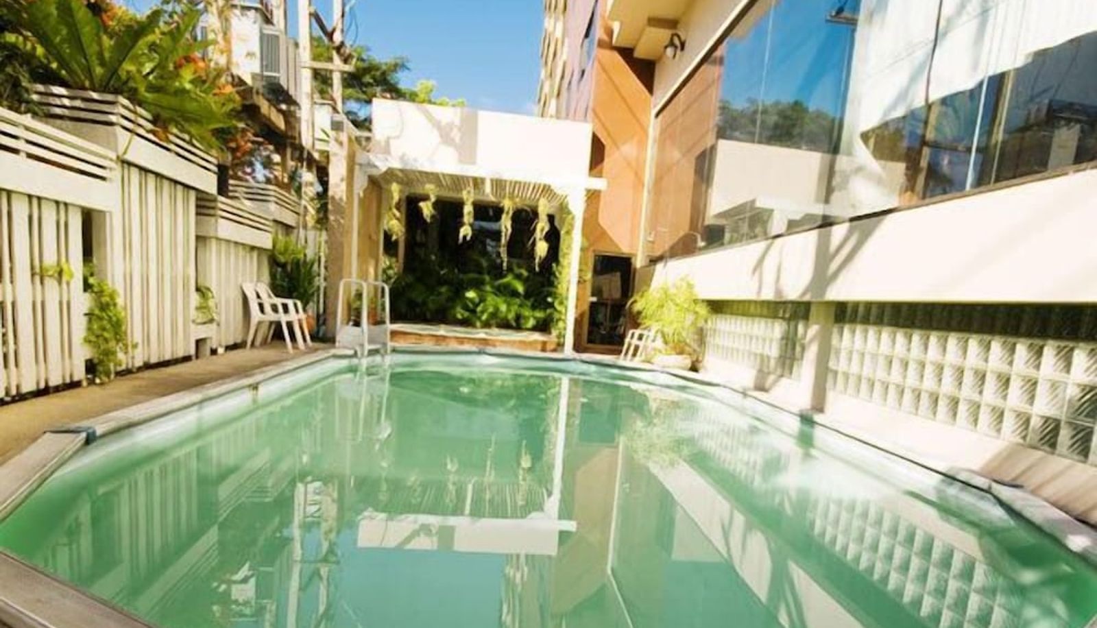 Piscine - Tarin Hotel
