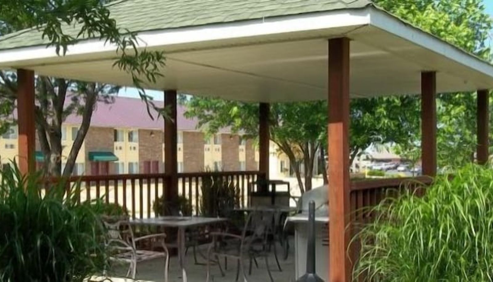 Info - InTown Suites Extended Stay Bowling Green