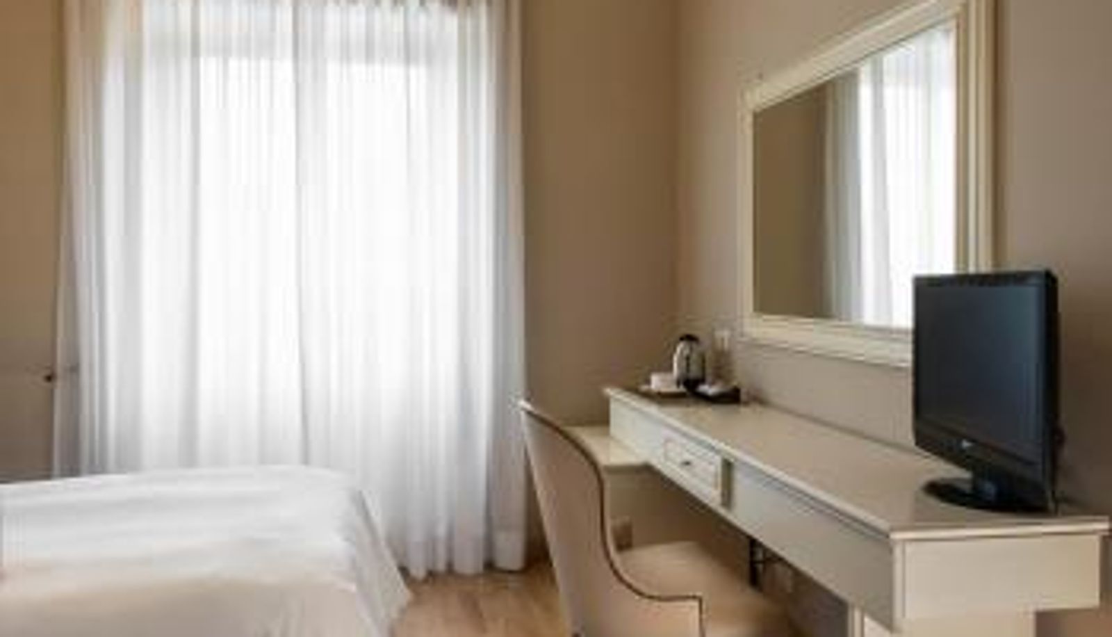 Habitación - Ambasciatori Place Hotel
