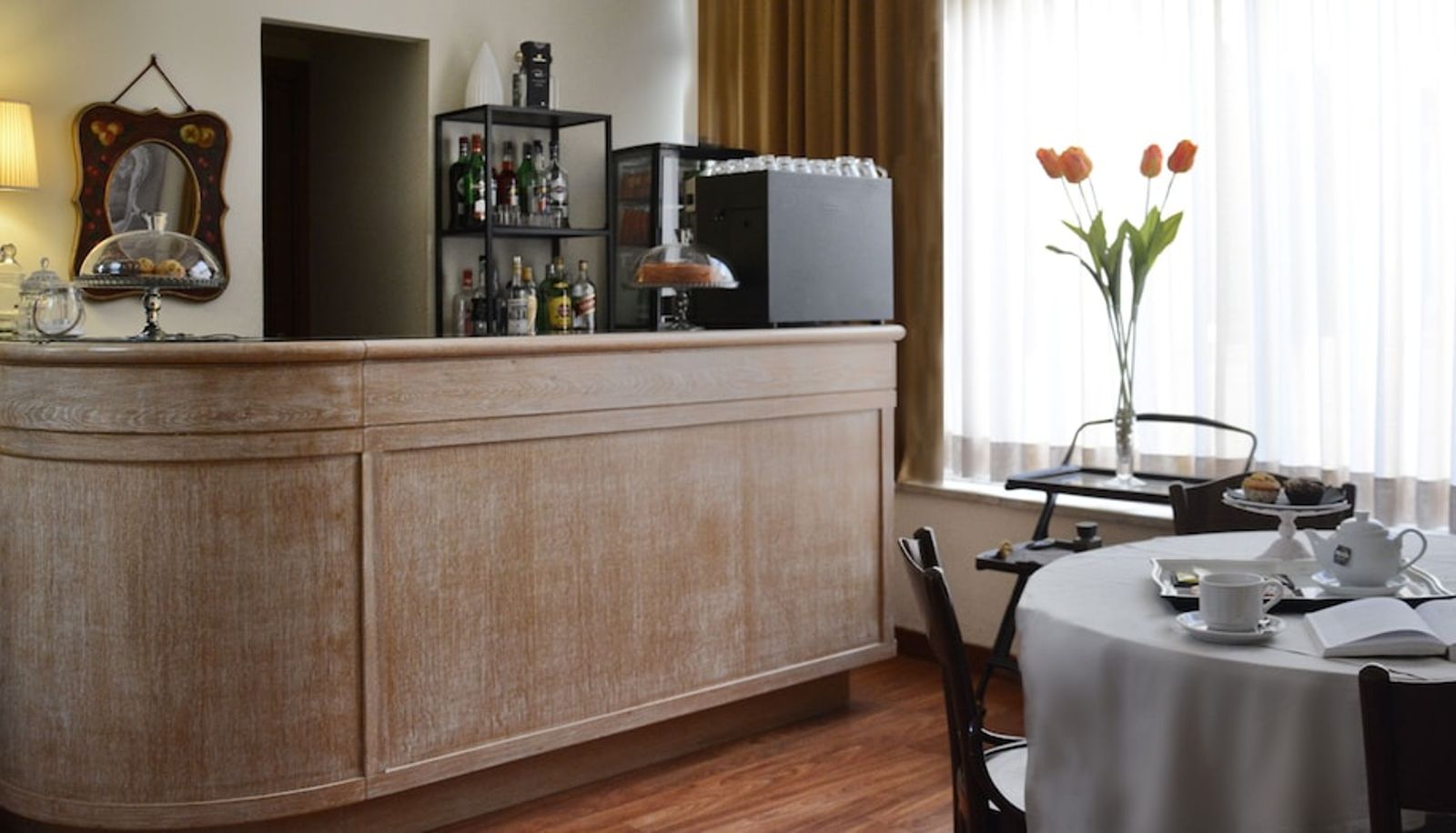 Rezeption - Hotel Touring Wellness & Beauty