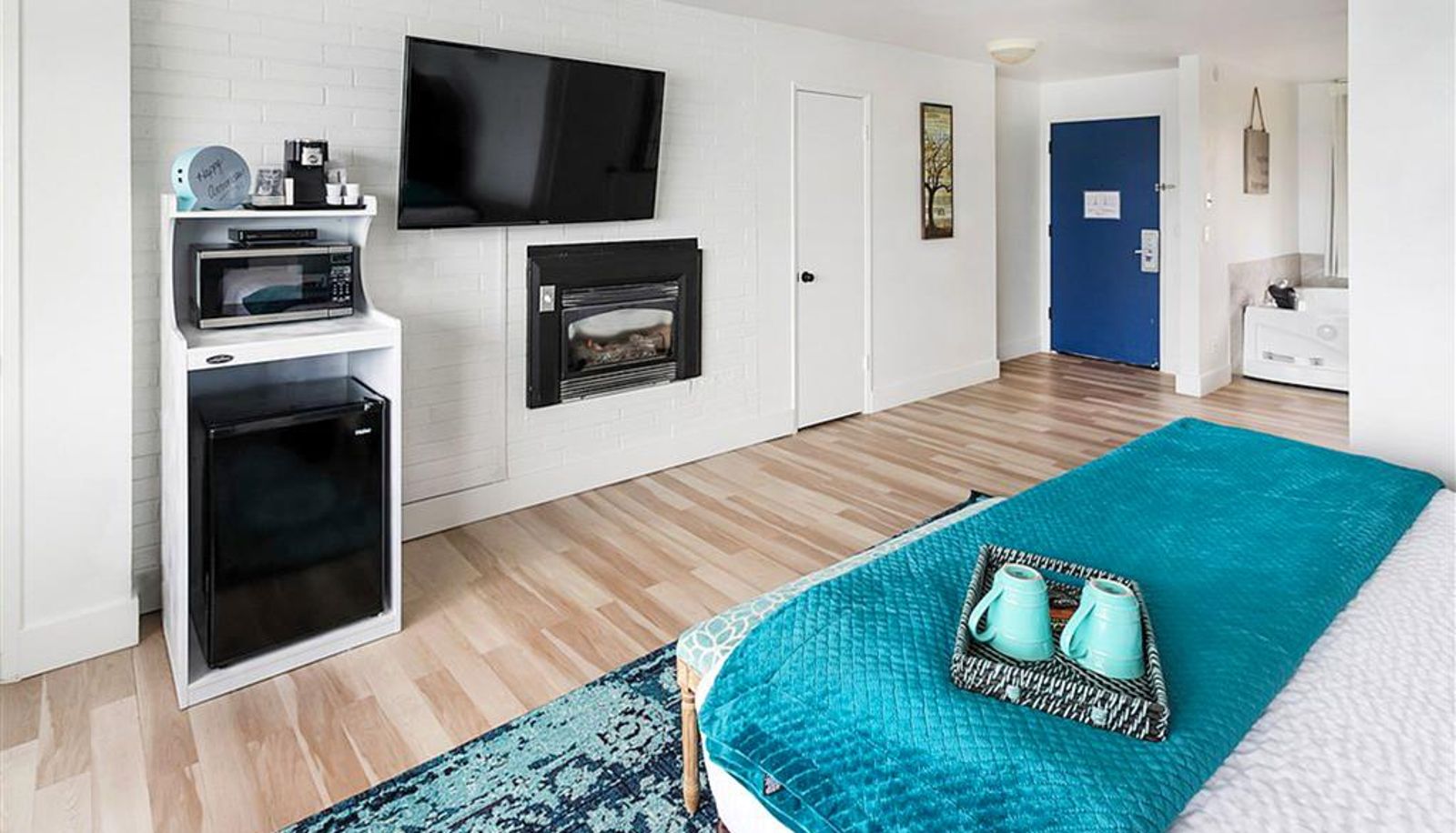 Room - Clarion Inn Surfrider Resort