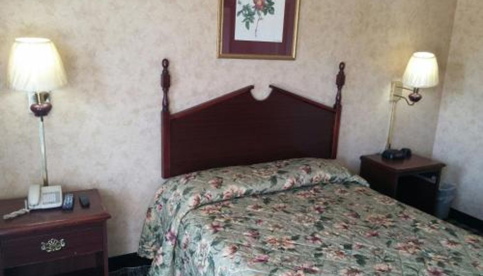 Camera standard - Stonebrook Inn