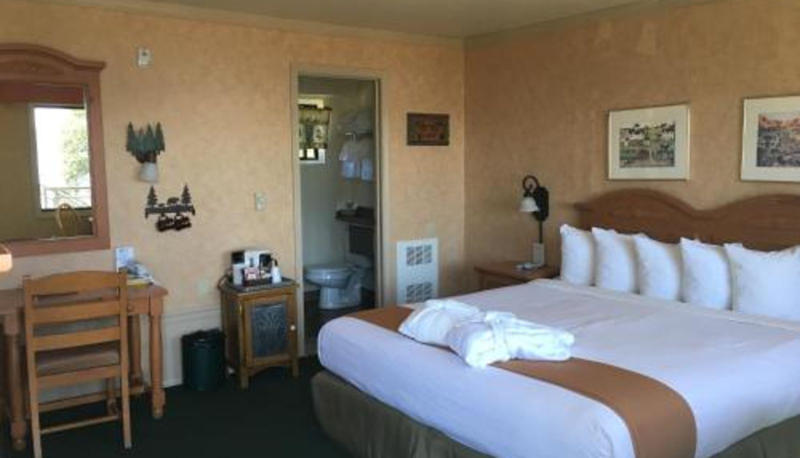 Zimmer - Pepper Tree Inn Tahoe City