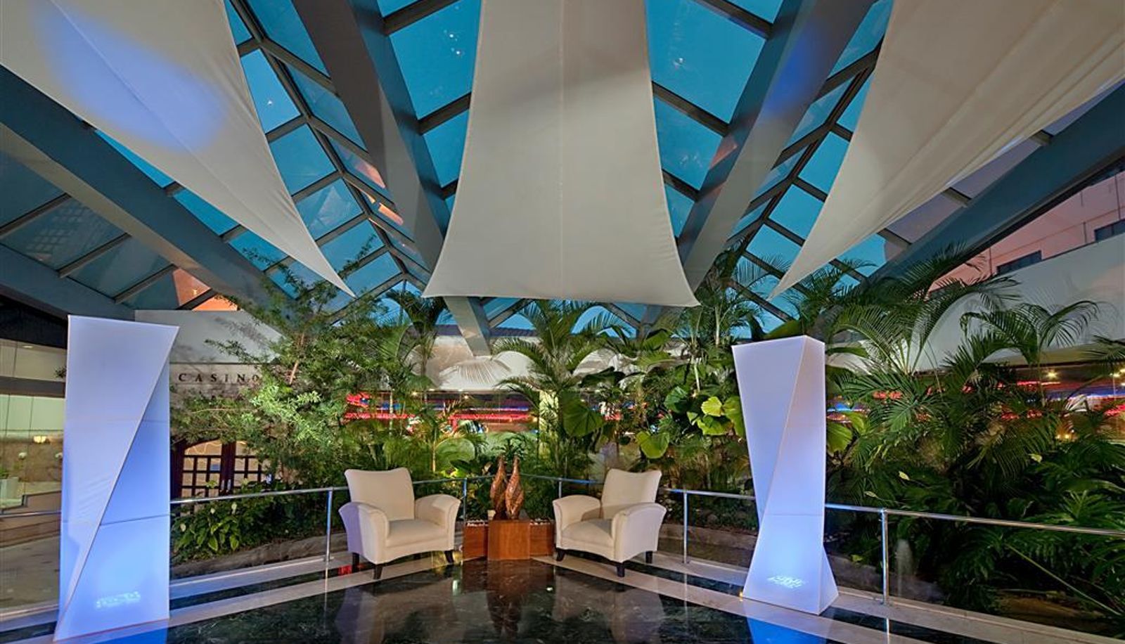 Hall - Hodelpa Gran Almirante