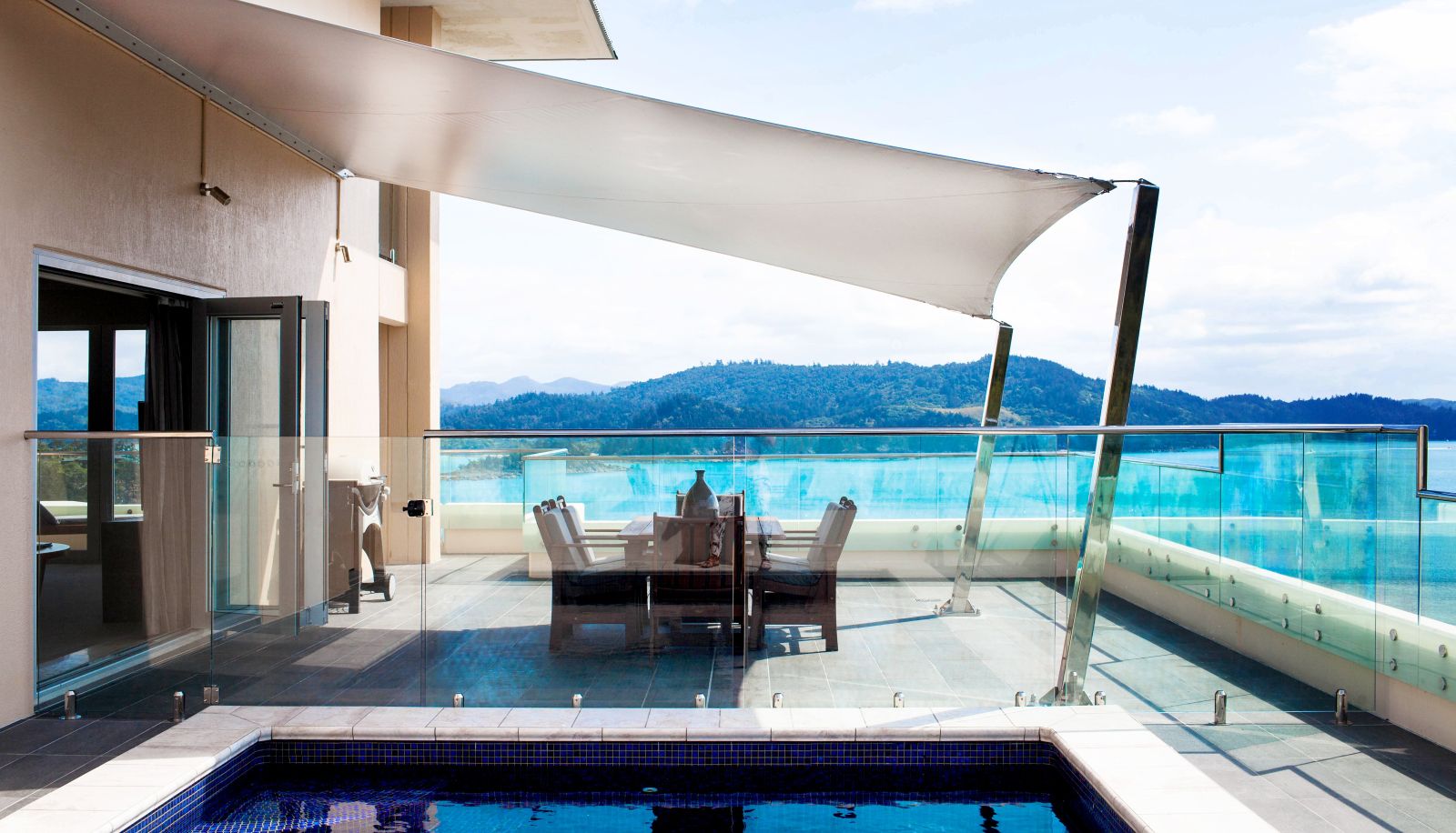 Außenansicht - Reef View Hotel