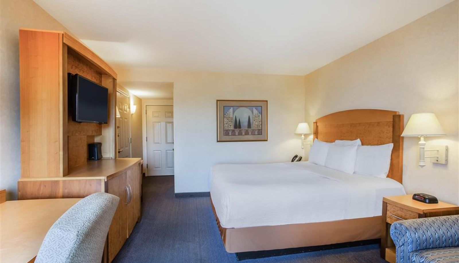 Zimmer - La Quinta Inn & Suites by Wyndham Islip - MacArthur Airport
