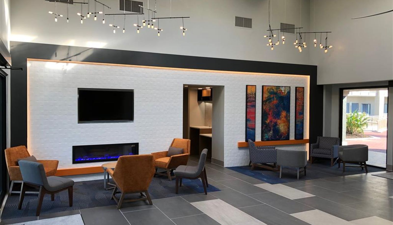 Hall - La Quinta Inn & Suites by Wyndham Ft. Myers-Sanibel Gateway
