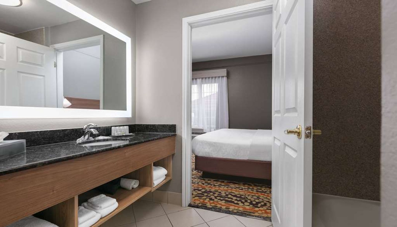 Room - La Quinta Inn & Suites by Wyndham Belton - Temple South