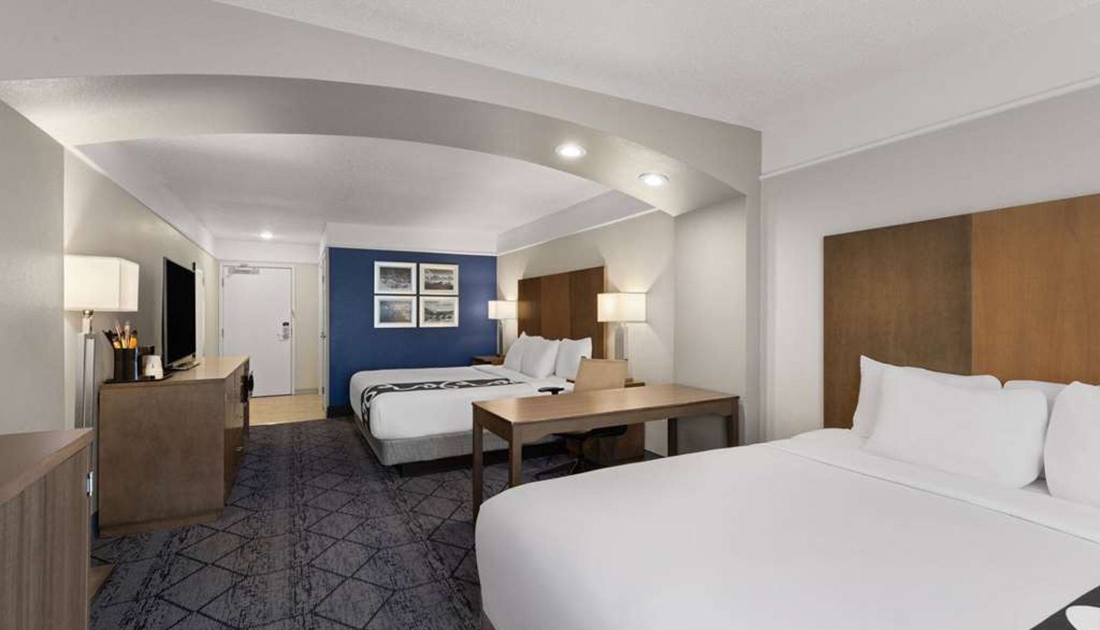 Zimmer - La Quinta Inn and Suites by Wyndham at WaTiki Waterpark