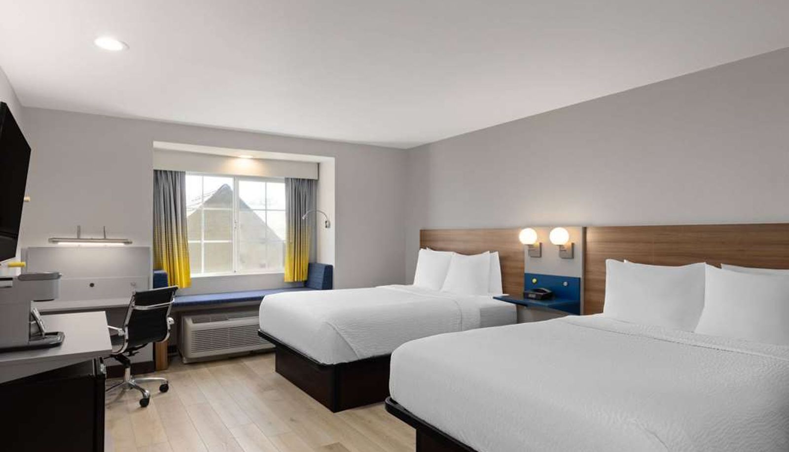 Camera - Microtel Inn & Suites by Wyndham Tracy