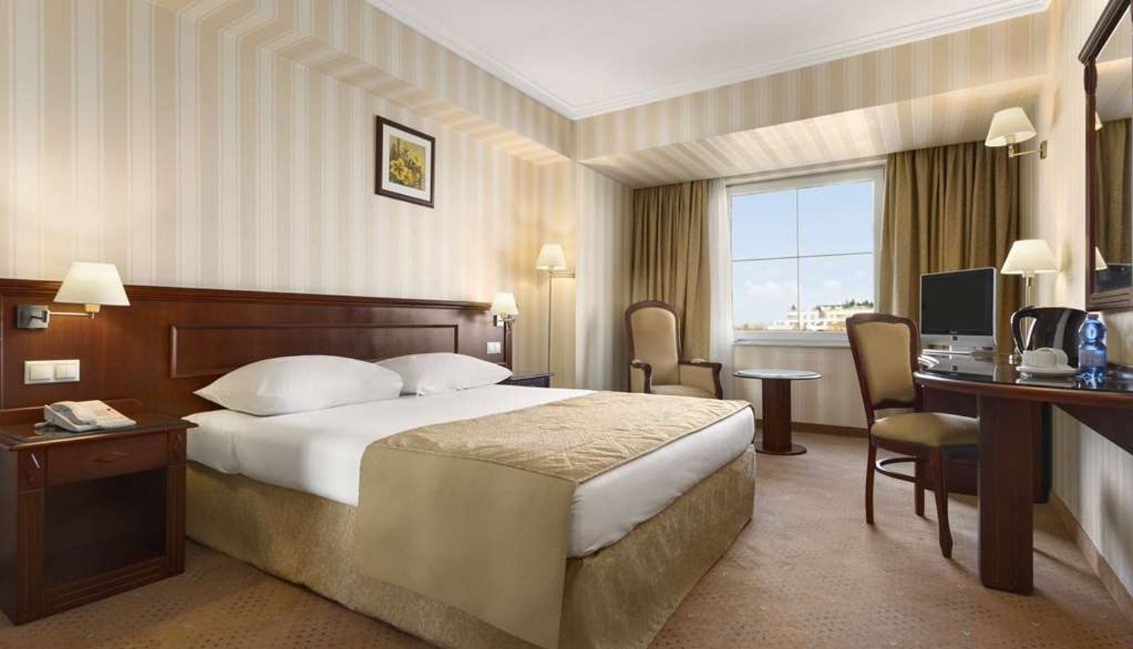 Habitación - Ramada Hotel & Suites by Wyndham Bucharest North
