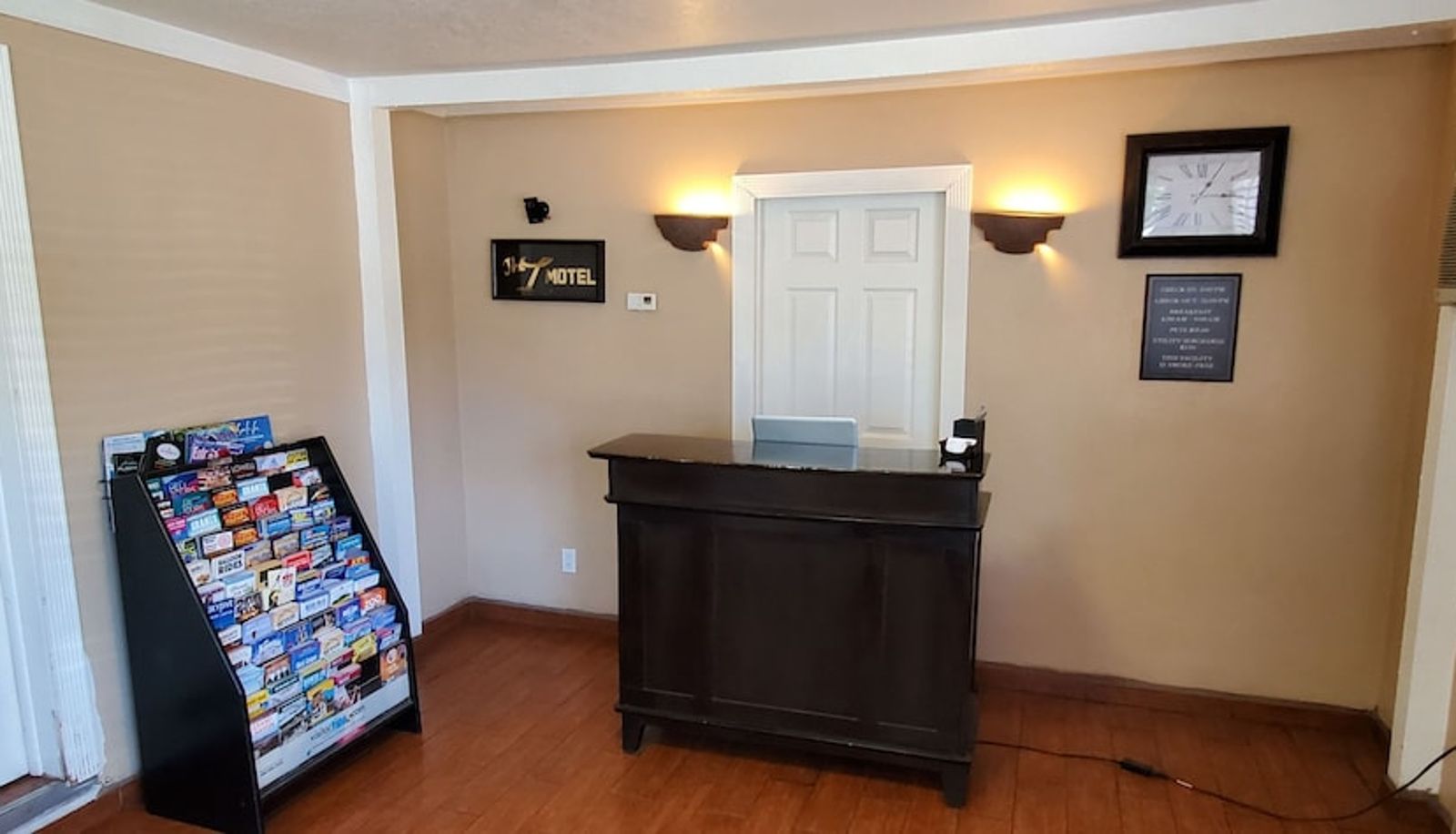 Reception - The L Motel - Downtown Flagstaff