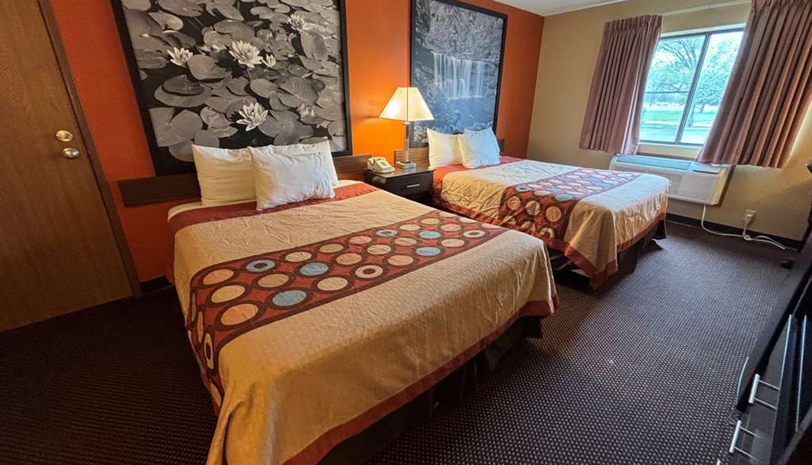 Room - Super 8 by Wyndham Du Quoin
