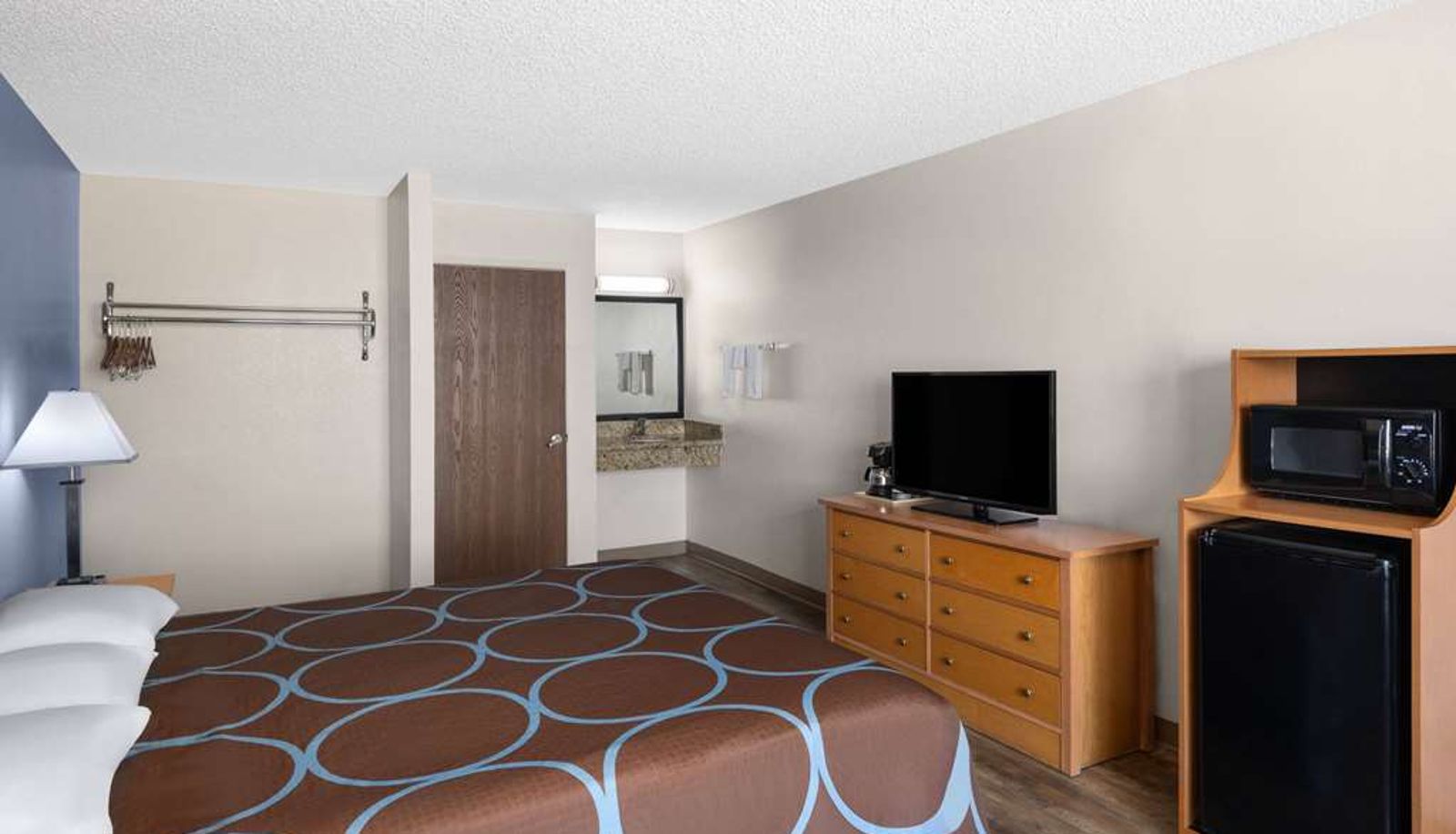Room - Super 8 by Wyndham Susanville