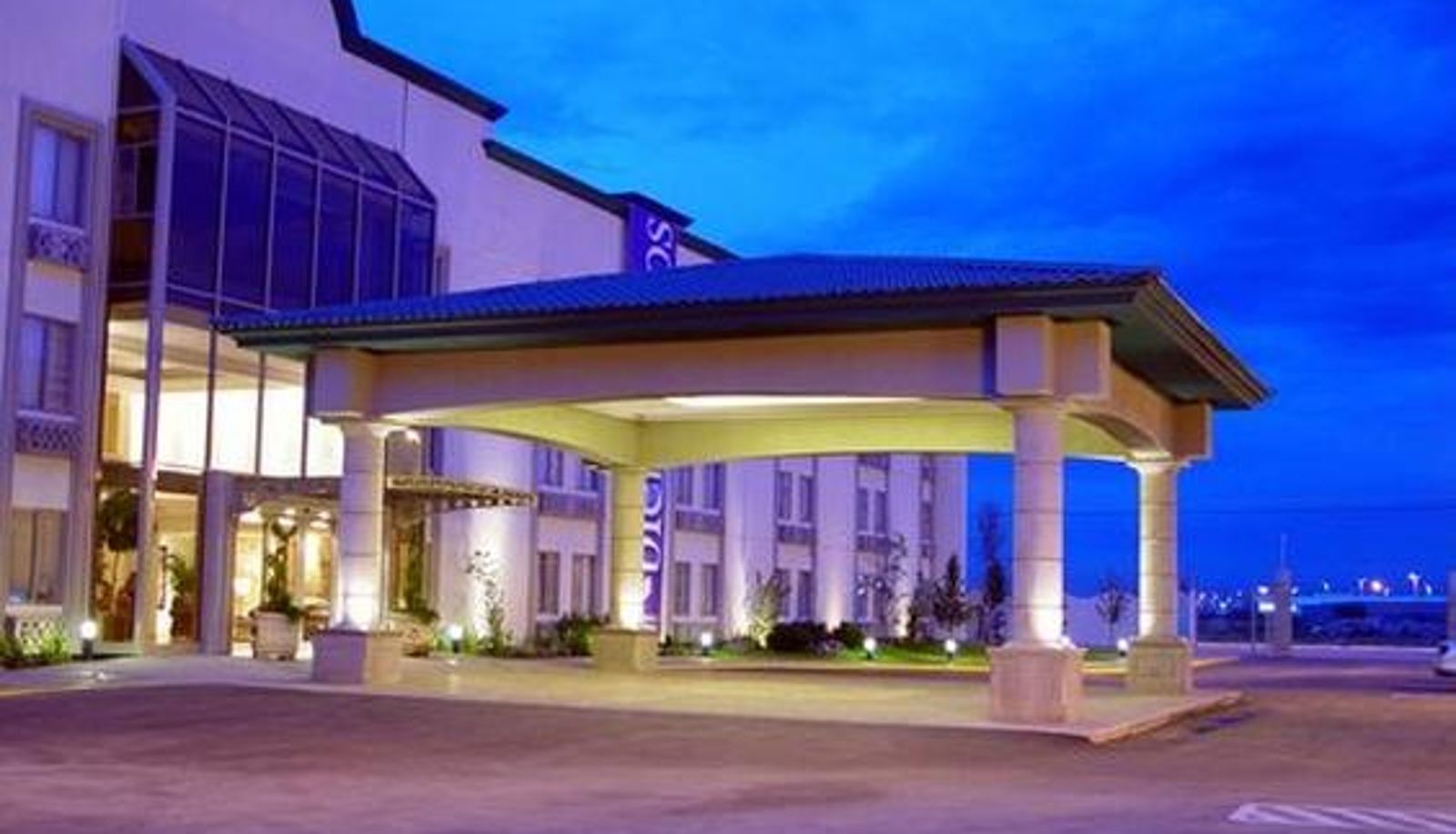 Exterior view - HALFMOON LODGE