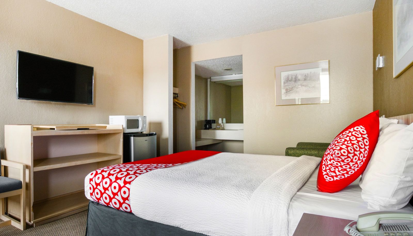 Room - OYO Hotel Wichita Falls