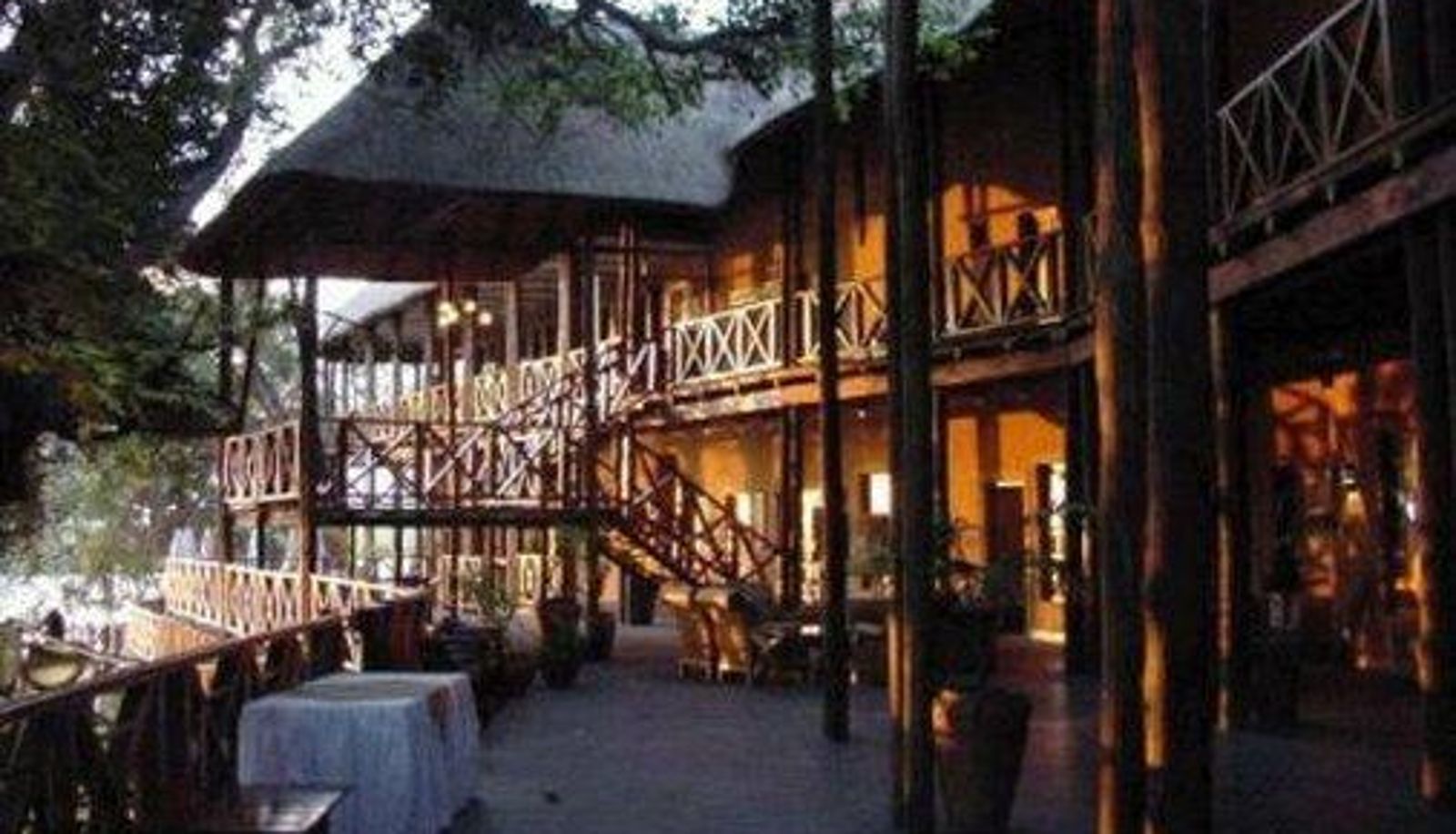 Widok na zewnątrz - AHA CHOBE MARINA LODGE