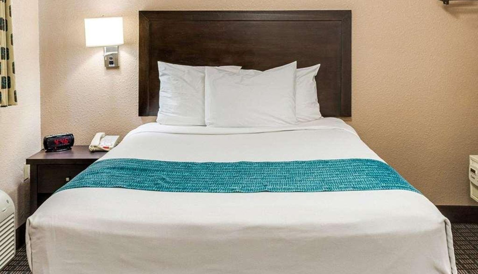 Standard room (double) - Suburban Studios Avondale
