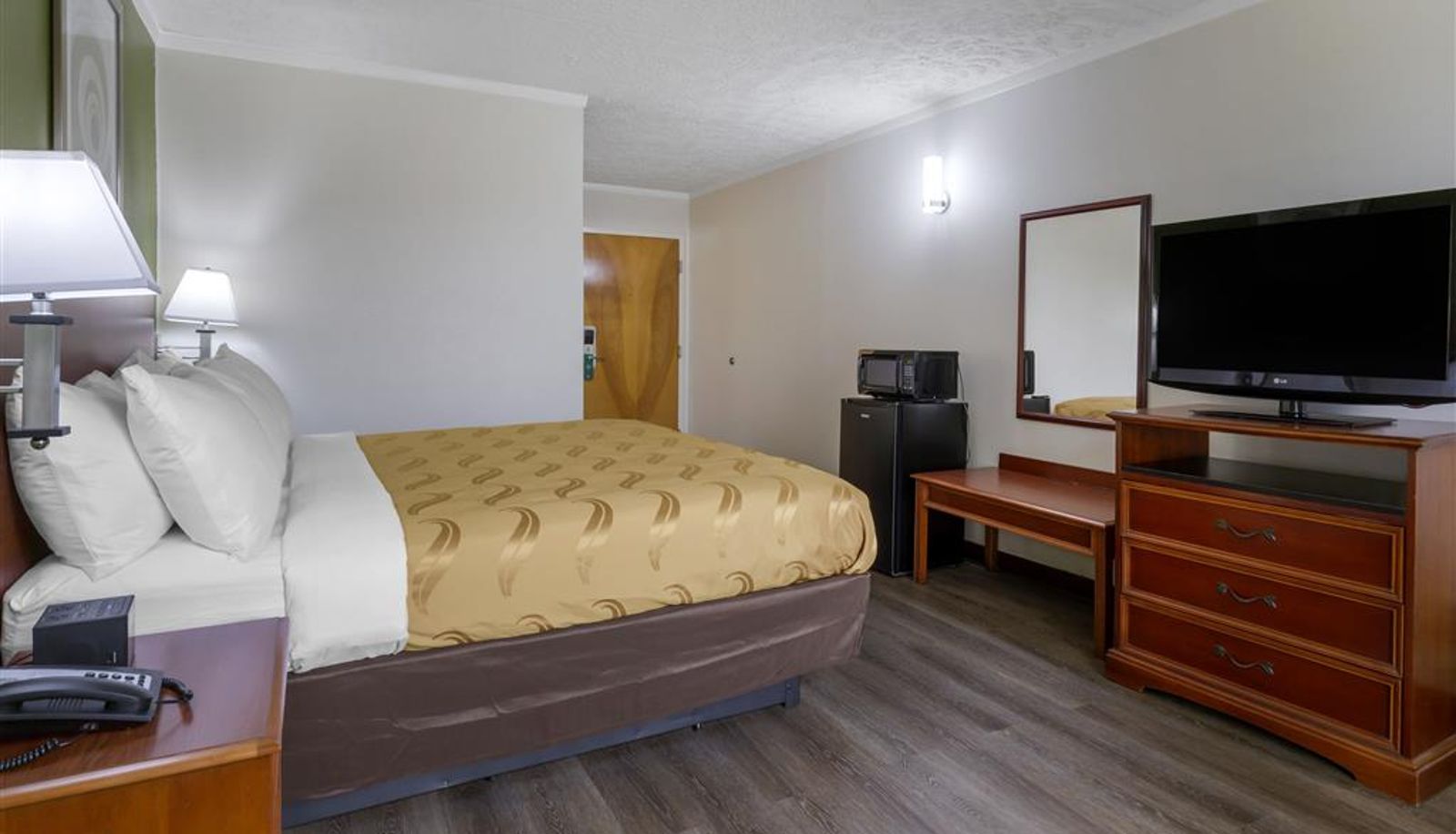 Camera - Quality Inn - Roxboro South