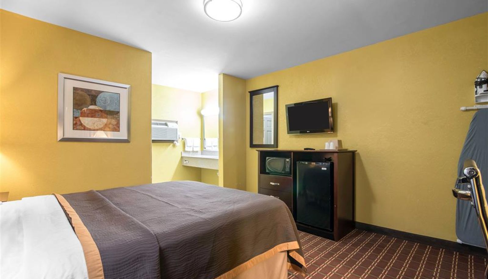 Room - Rodeway Inn Towanda