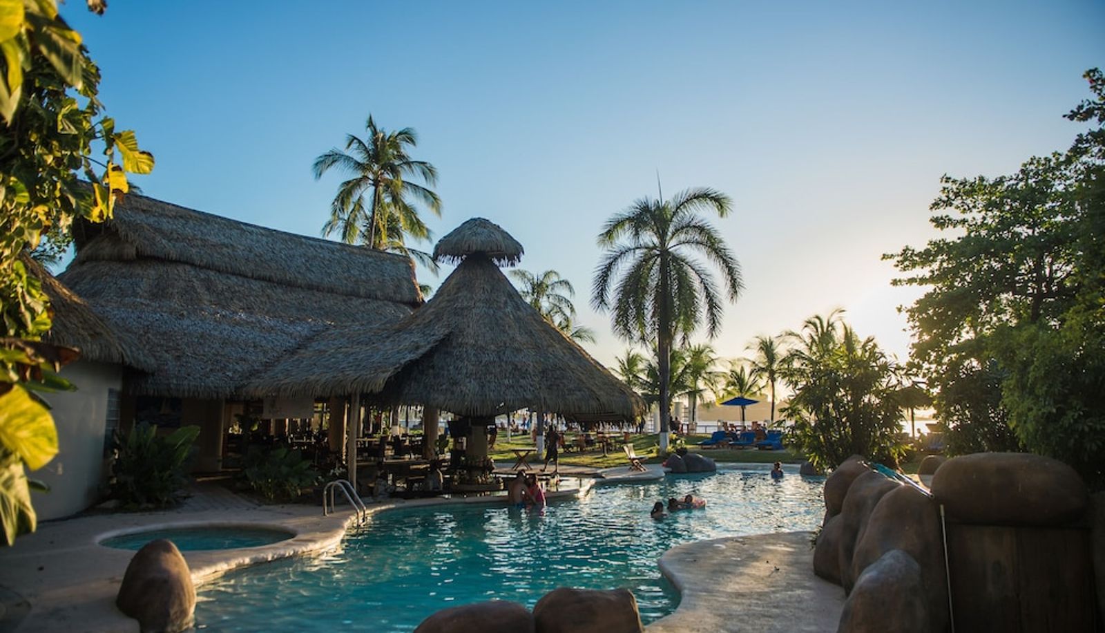 Piscina - Bahia del Sol Beach Front Boutique Hotel