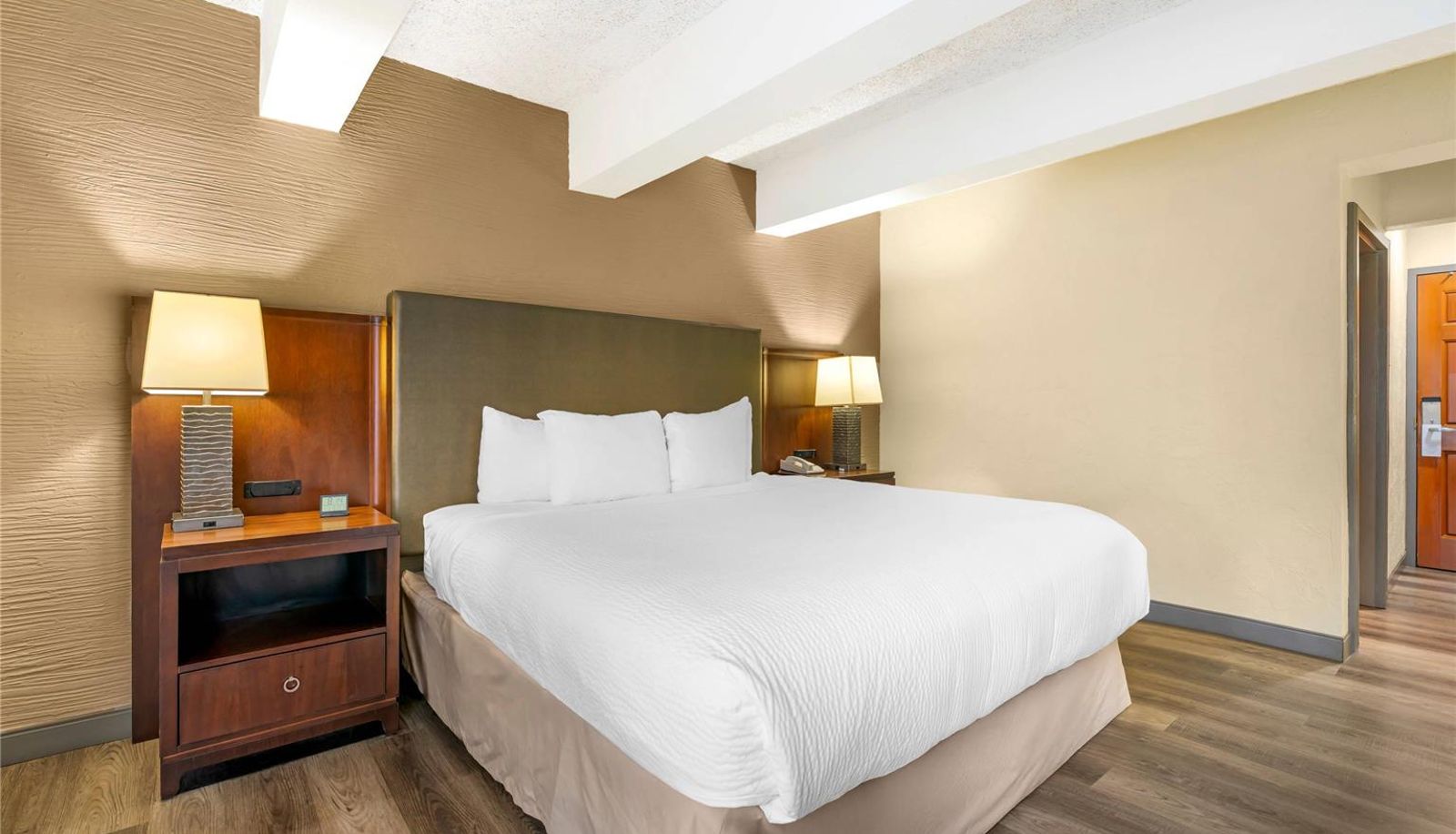 Room - Fairway Inn and Suites