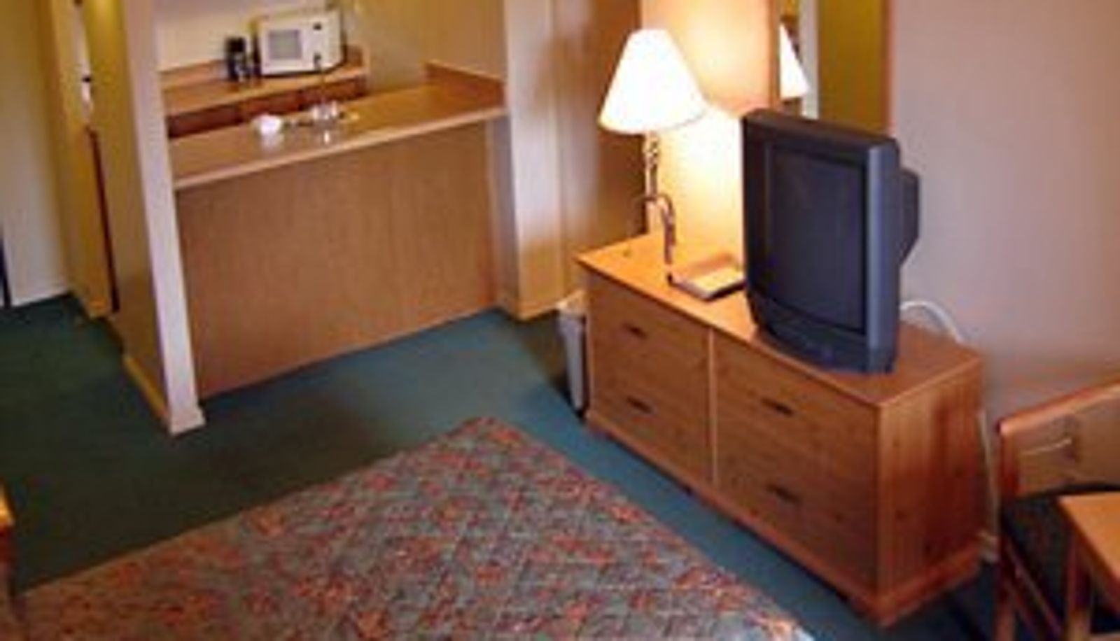 Suite - The Lodge at Cliff Castle Casino