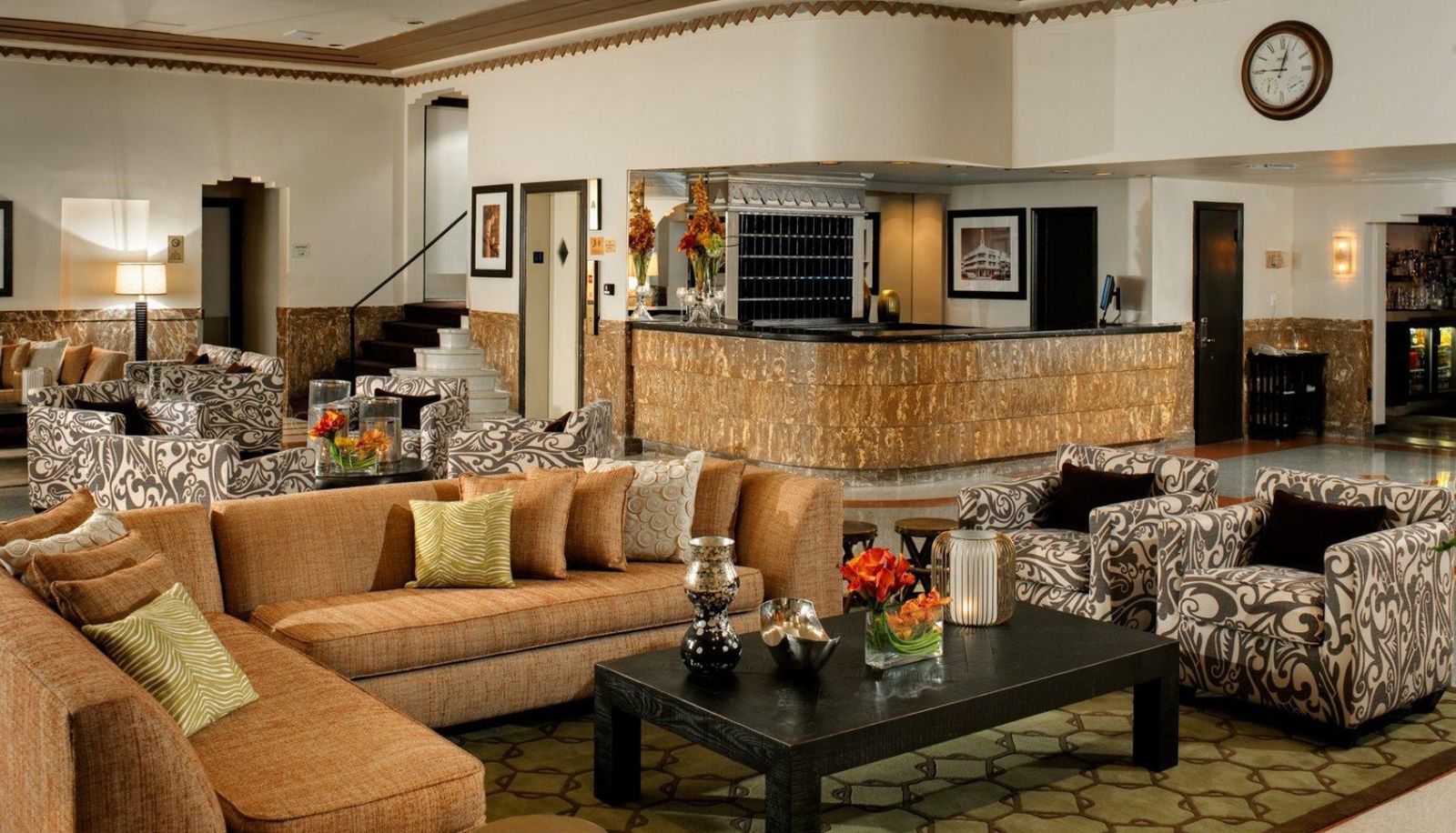 Lobby - Essex House Hotel And Suites