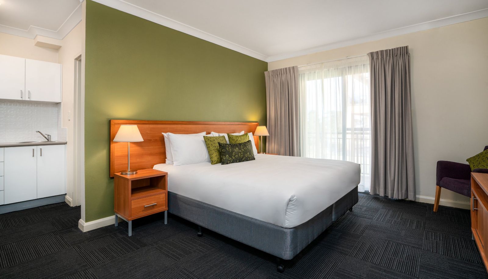 Zimmer - Leisure Inn Spires
