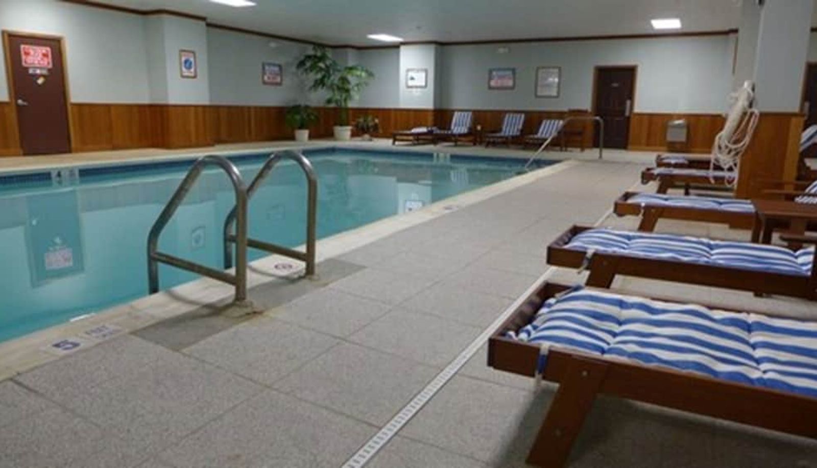 Piscina - The Inn And Spa At East Wind