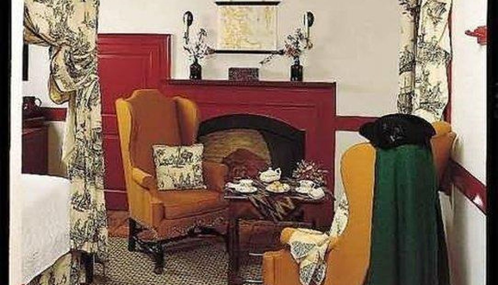 Room - Colonial Houses Historic Lodging