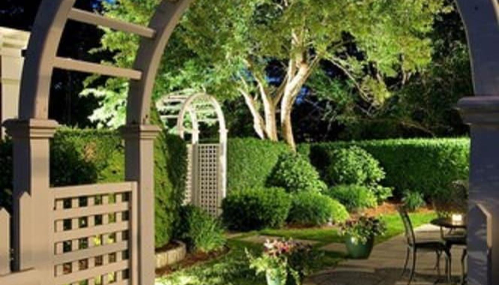 Hotel outdoor area - Chatham Wayside Inn