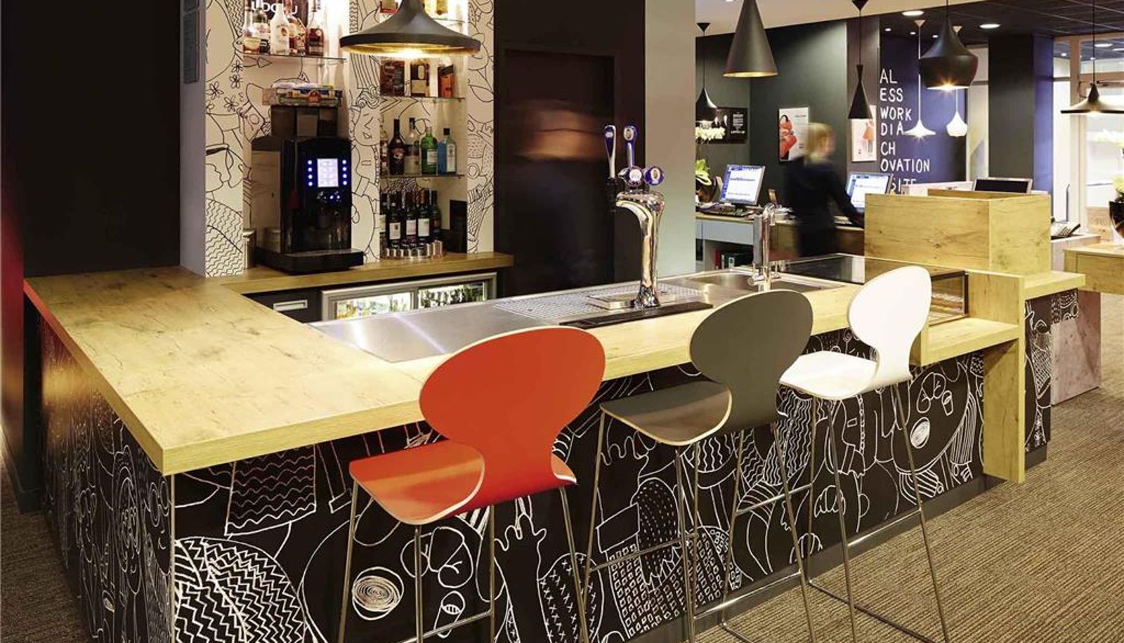 Bar - ibis Reading Centre