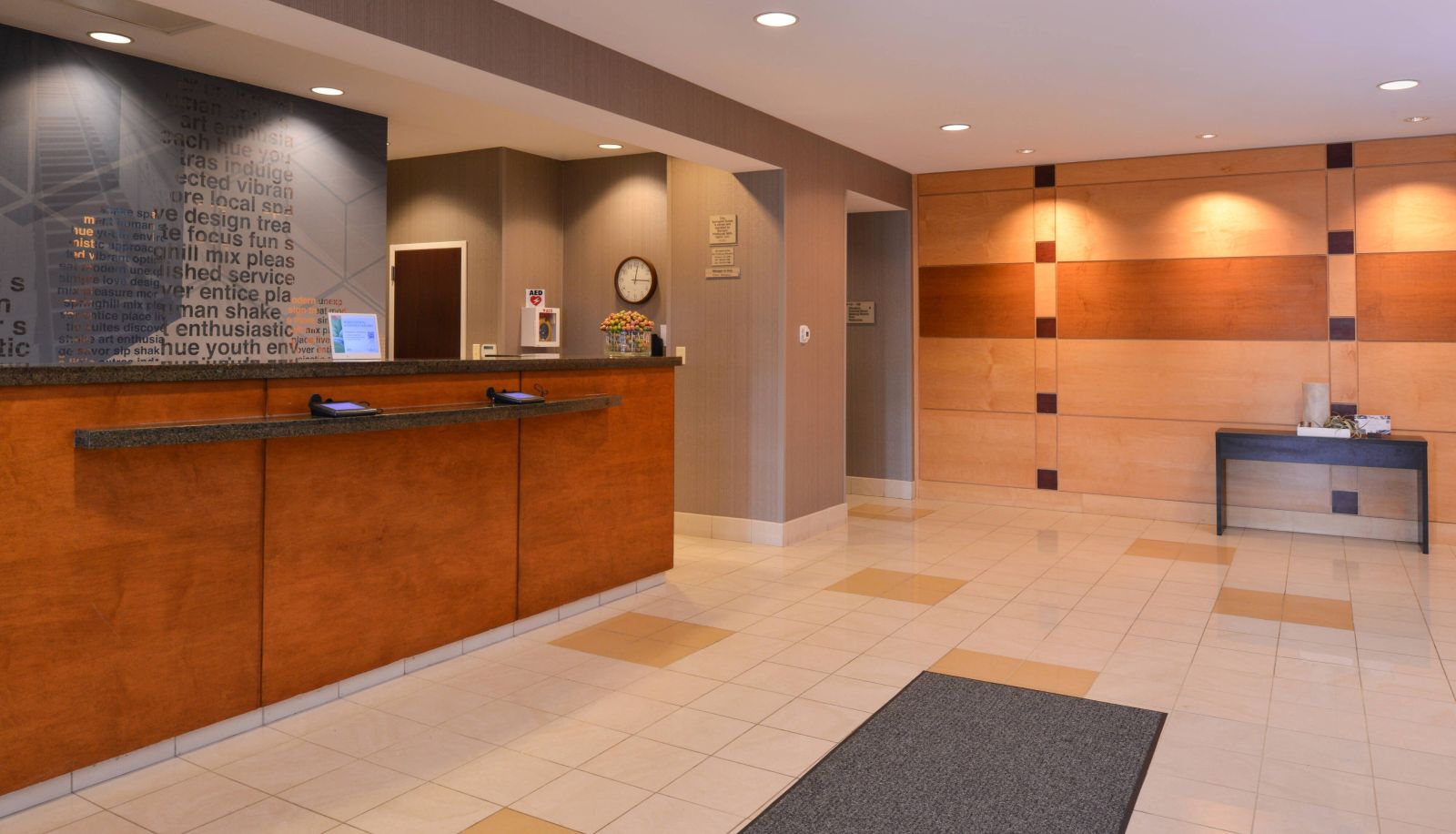 Hall - SpringHill Suites by Marriott Pittsburgh Mills