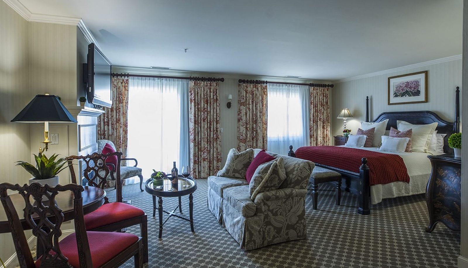 Zimmer - Saybrook Point Resort and Marina.