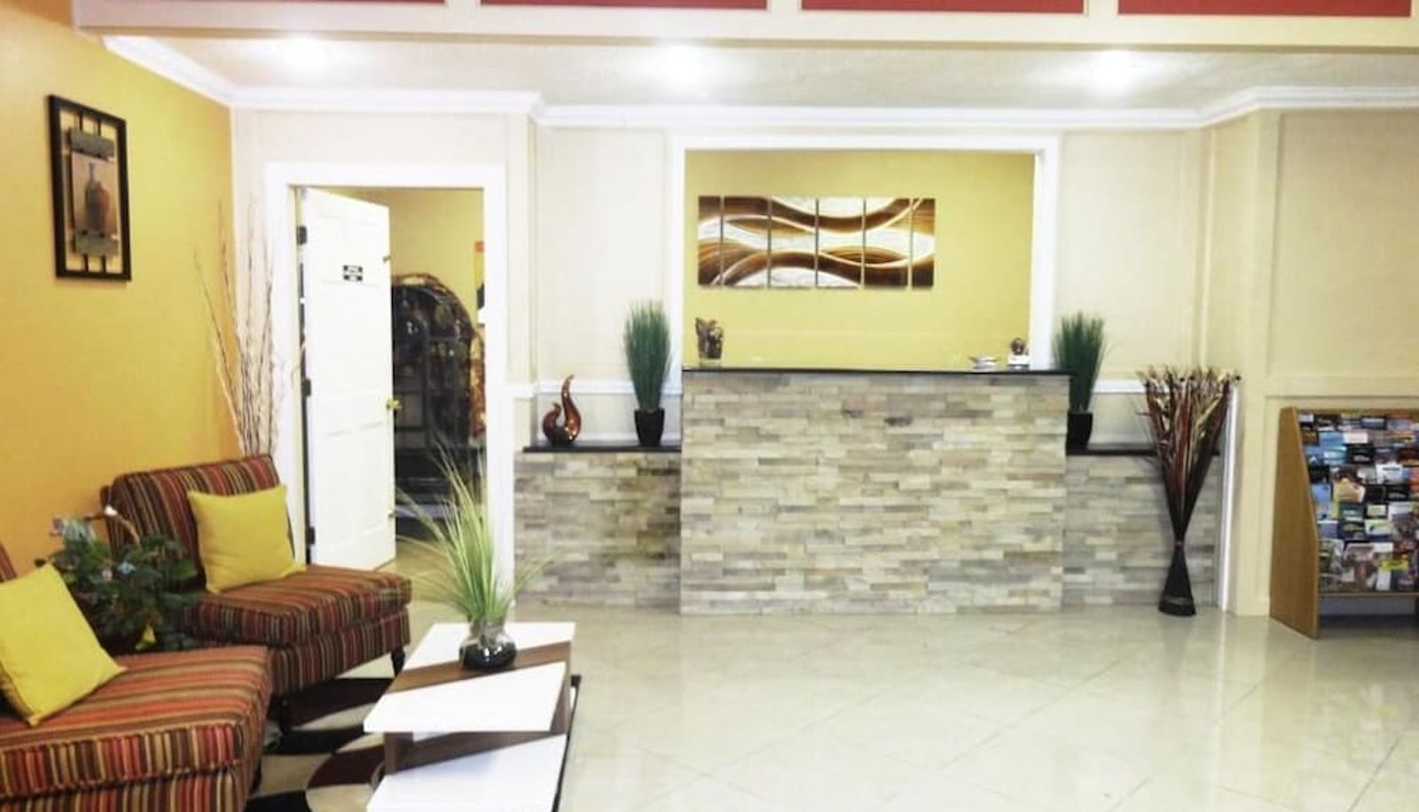 Lobby - Winnie Inn Suites & RV Park