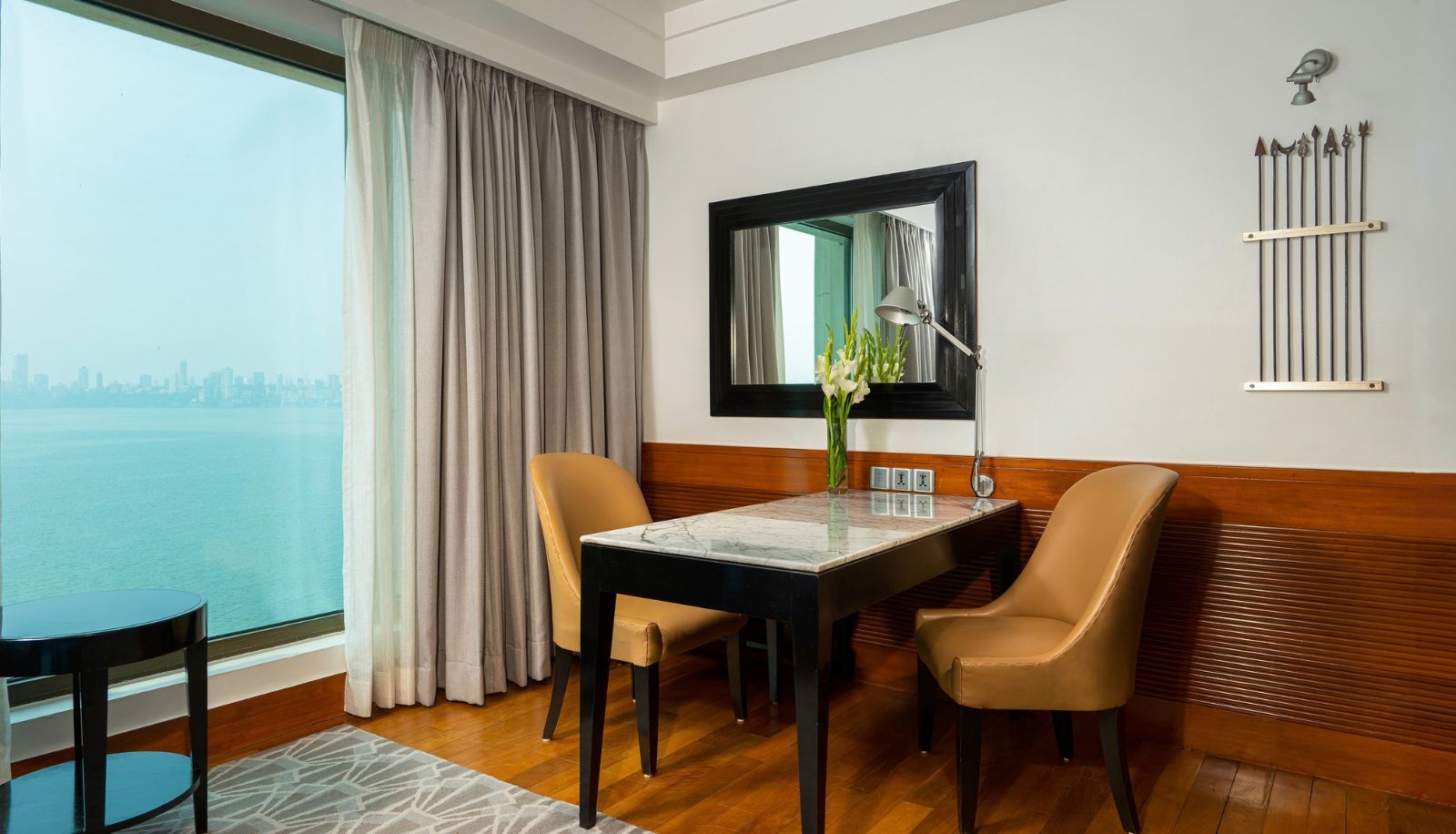 Kamer - InterContinental Hotels MARINE DRIVE-MUMBAI by IHG