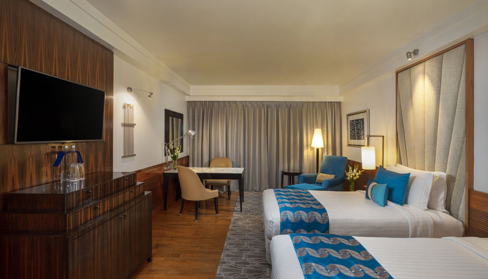 Zimmer - InterContinental Hotels MARINE DRIVE-MUMBAI by IHG