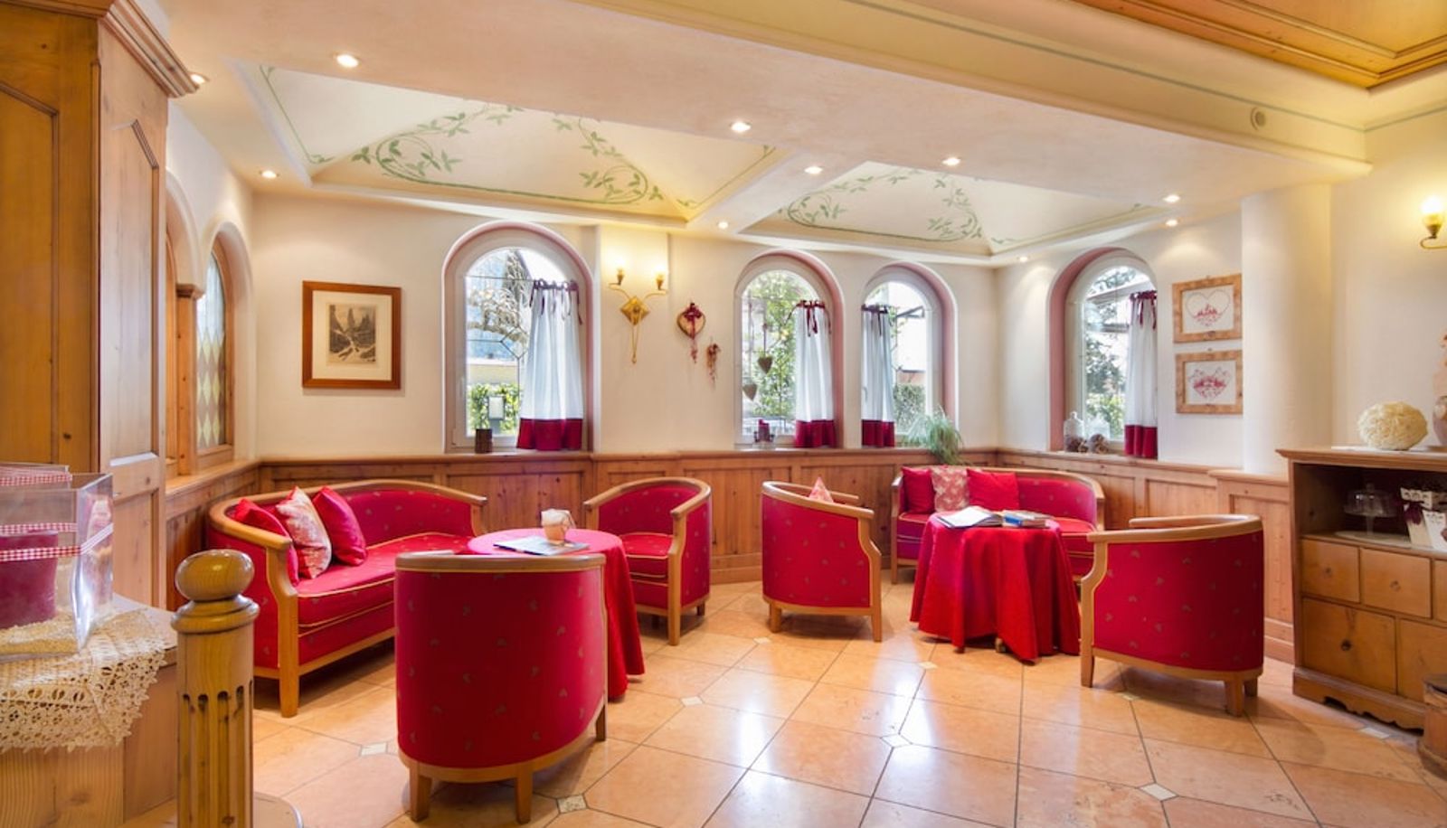 Lobby - Alpotel Dolomiten