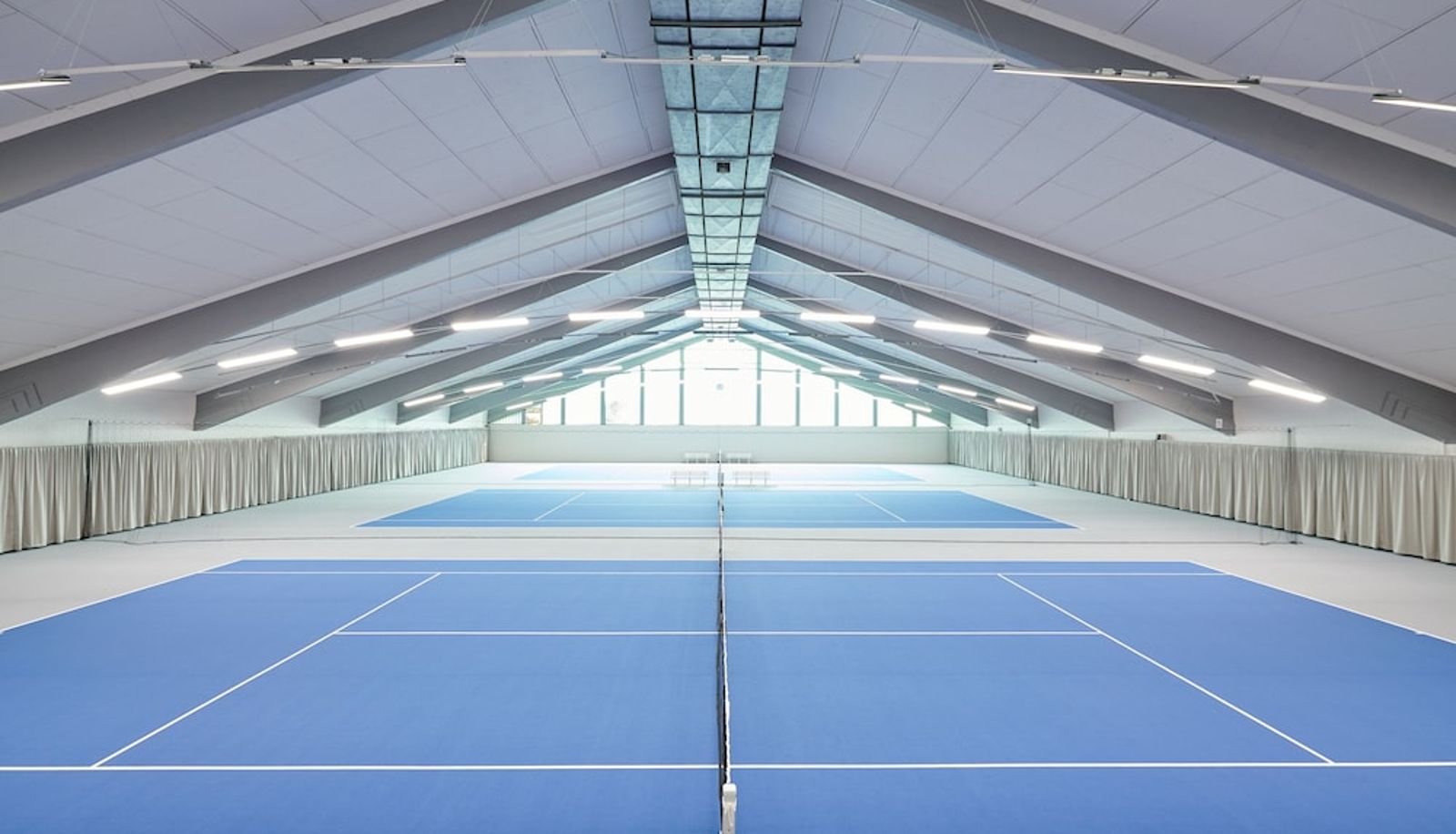 Tennis court - Freizeit In