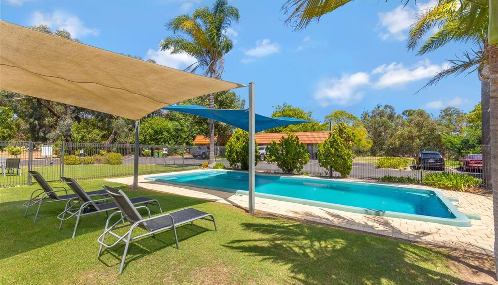 Außenansicht - Comfort Inn Busselton River Resort