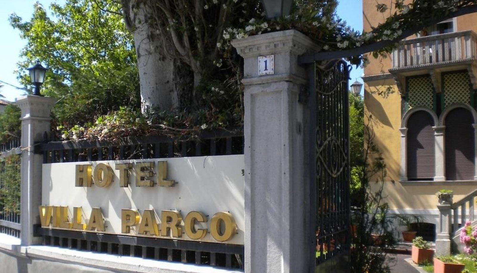 Area esterna dell'hotel - Hotel Villa Parco
