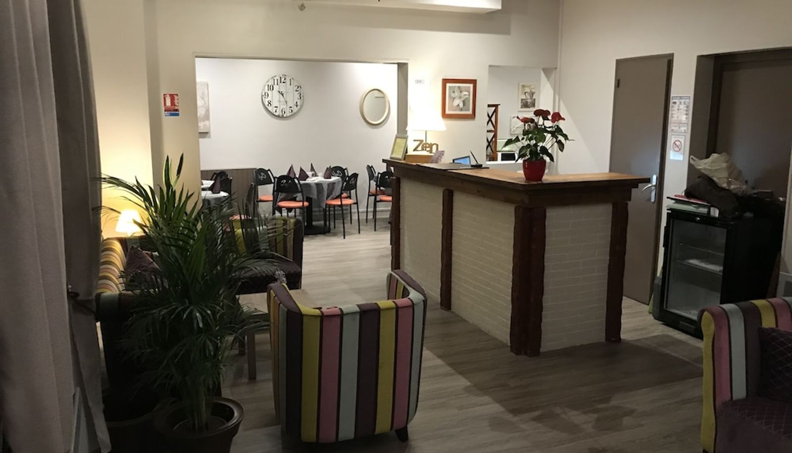 Recepción - Hôtel les Iris