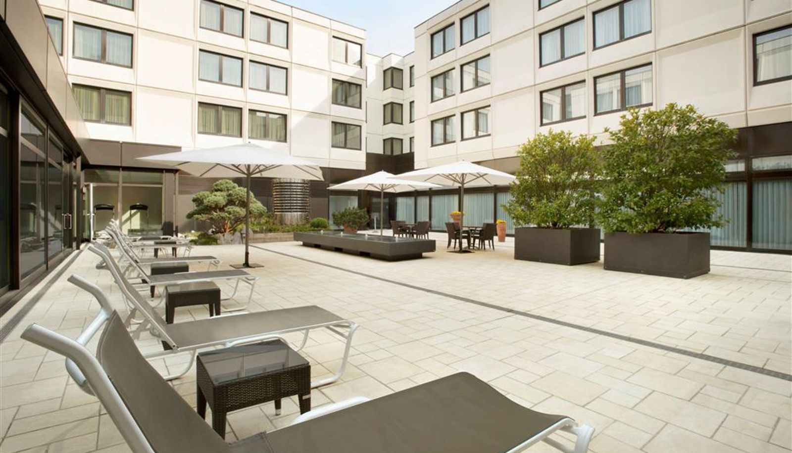 Bar - Ramada by Wyndham Nuernberg Parkhotel
