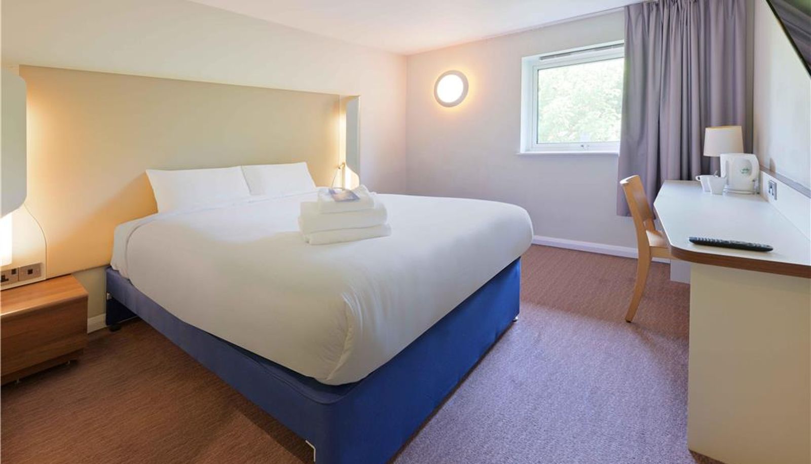 Camera - TRAVELODGE NORTHAMPTON M1