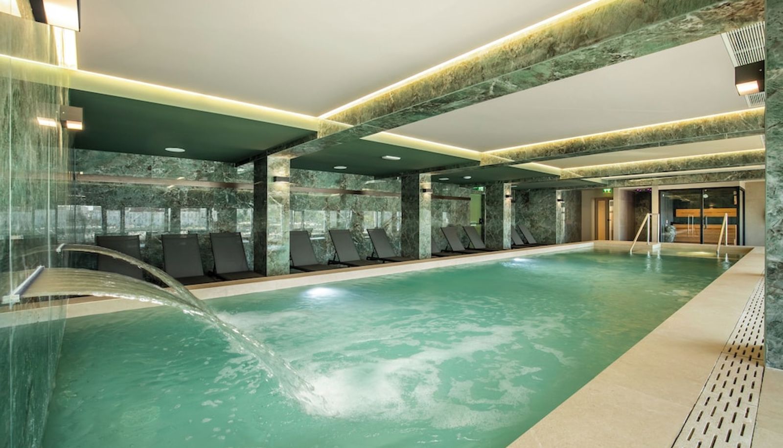 Piscina - AP Eva Senses